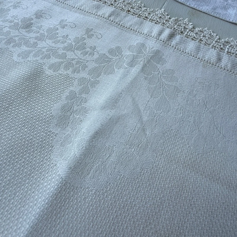 Vintage White Linen Hand Towels Set of 3 Embroidered Lace Fringe Cotton Damask